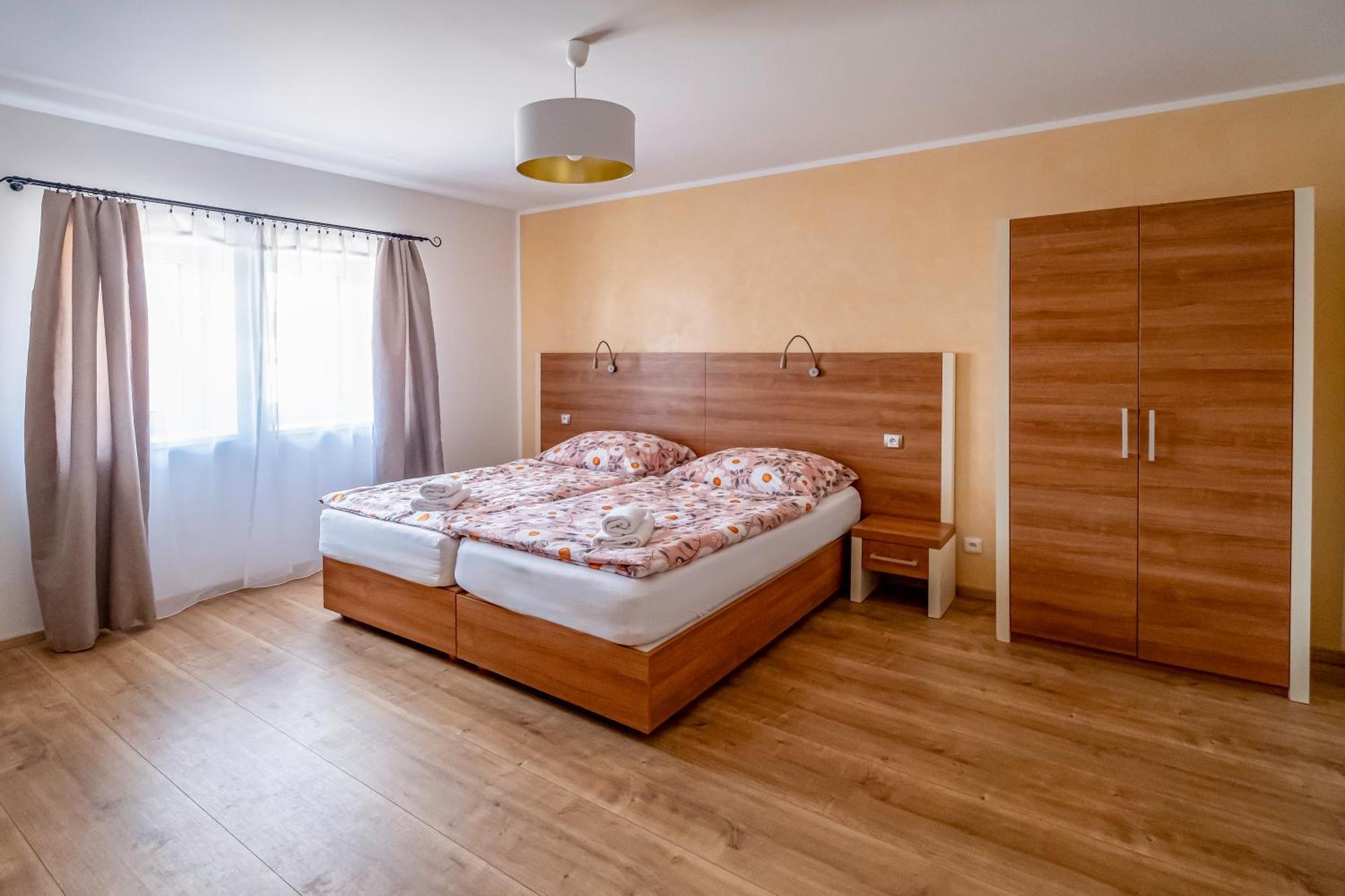 Hotel U Katalpy Sedlec  Exterior foto